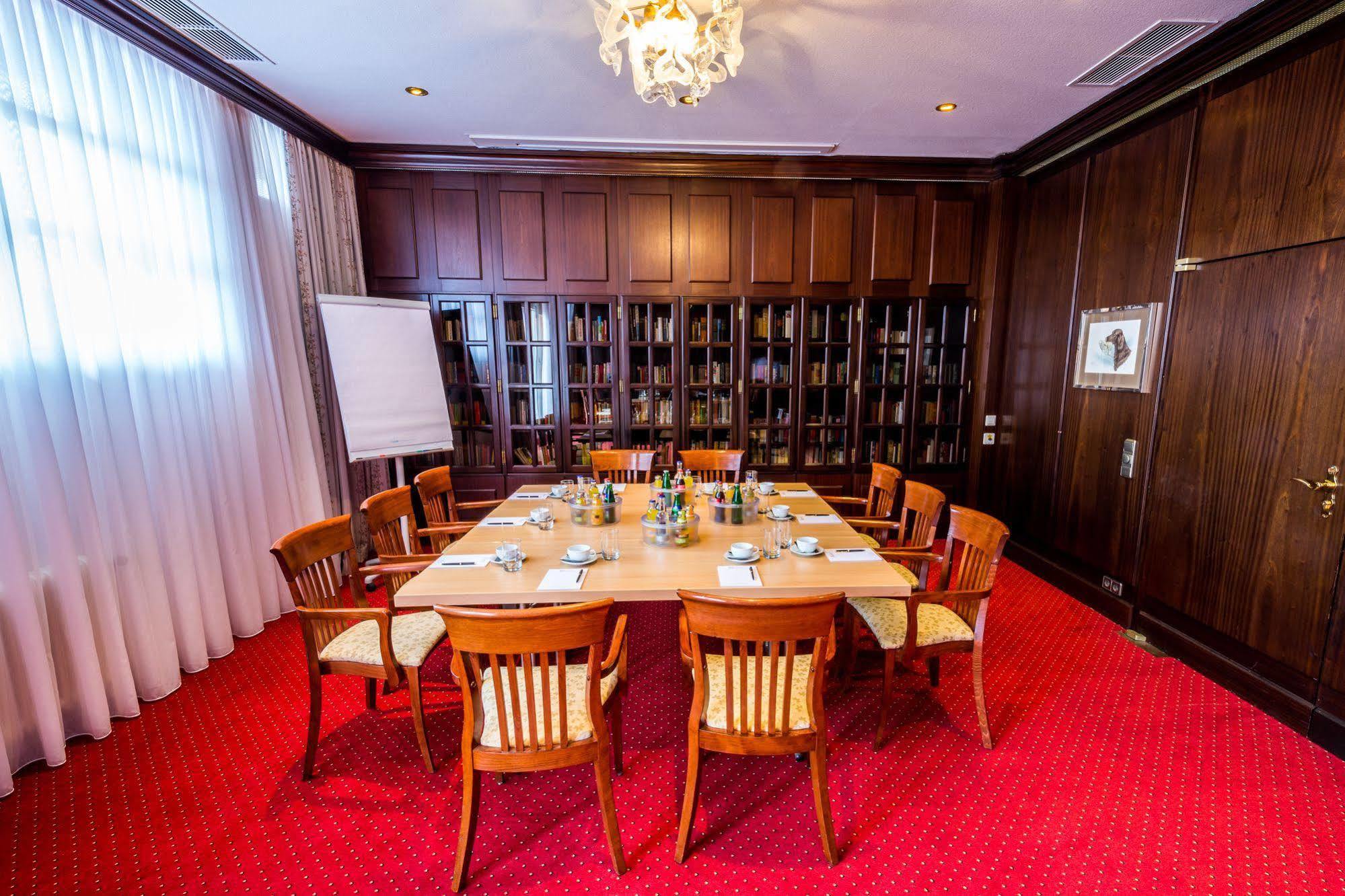 Sachsenwald Hotel ראינבק מראה חיצוני תמונה